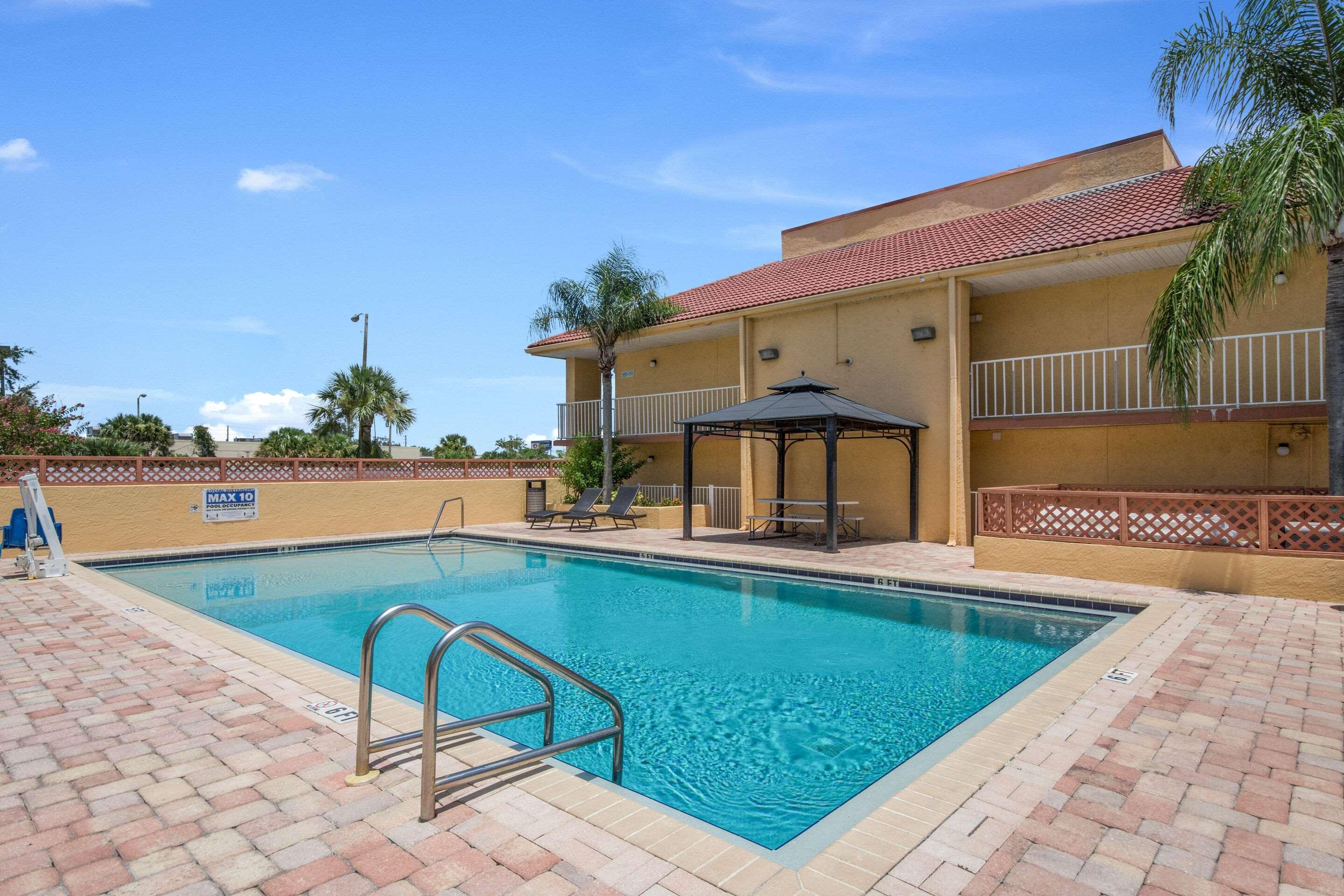 Rodeway Inn Port Richey North Экстерьер фото